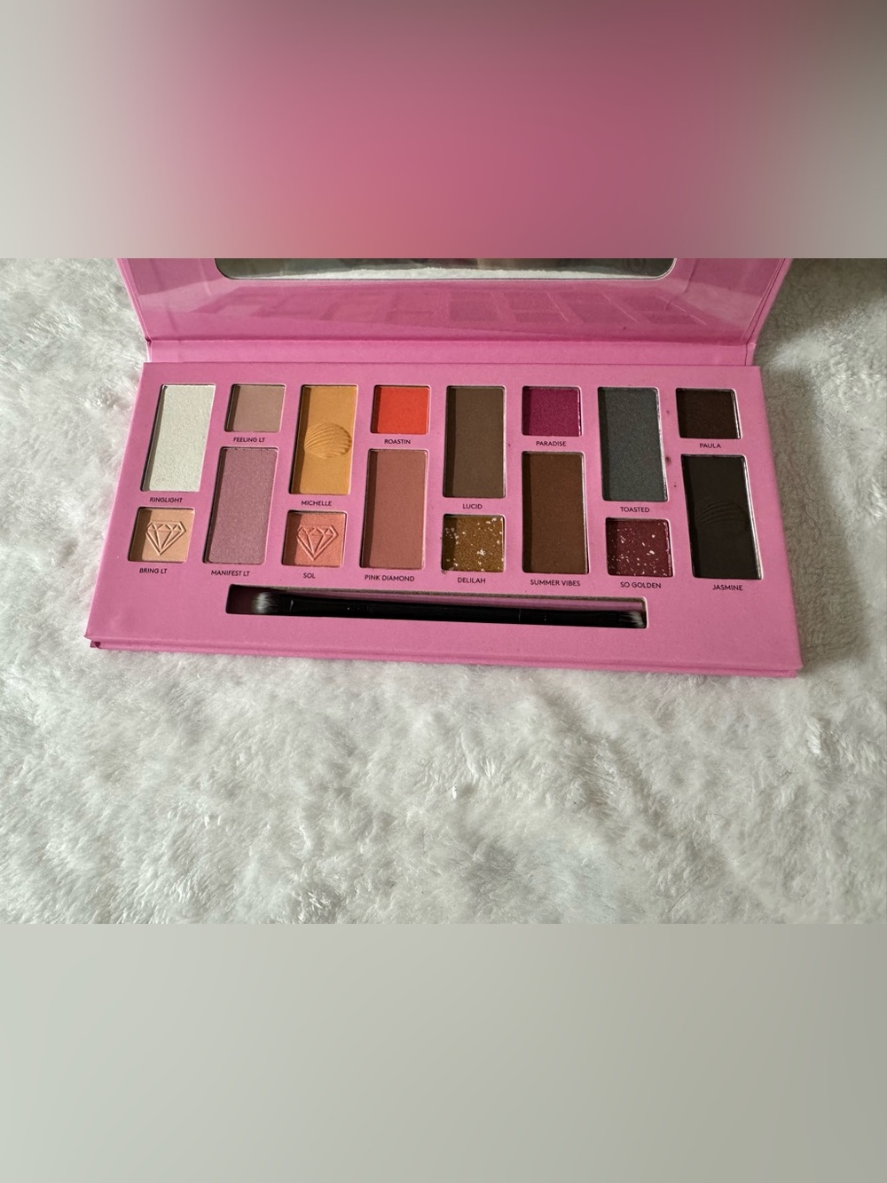 Malibu Barbie - Pink Eyeshadow Palette - Versatile Matte & Shimmer Shades